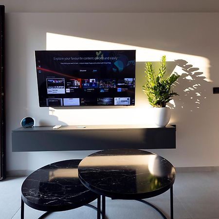 Akira Suites Afytos Bagian luar foto