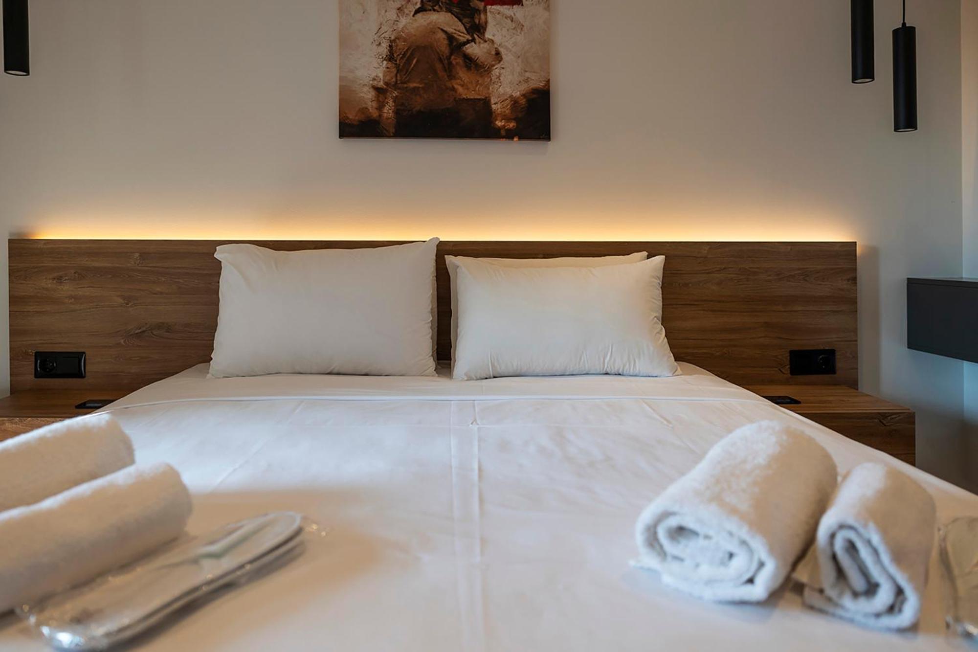 Akira Suites Afytos Bagian luar foto